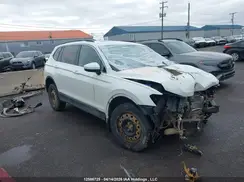 3VV2B7AX0JM016870 2018 VOLKSWAGEN TIGUAN
