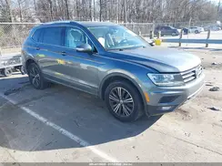 3VV2B7AX0JM030557 2018 VOLKSWAGEN TIGUAN