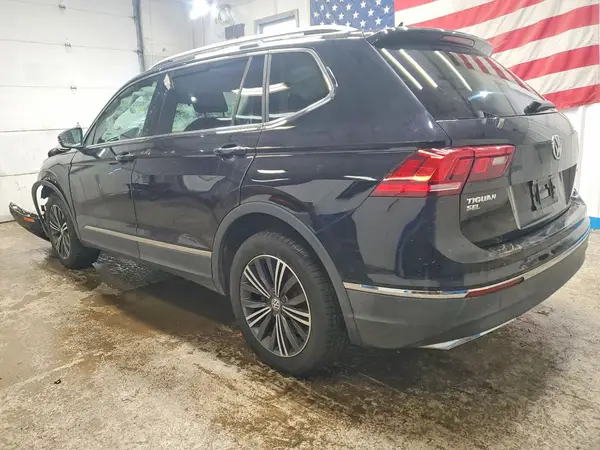 3VV2B7AX0JM031546 2018 VOLKSWAGEN TIGUAN - Image 2
