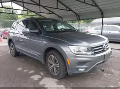 3VV2B7AX0JM058200 2018 VOLKSWAGEN TIGUAN