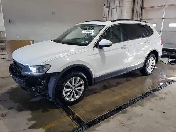3VV2B7AX0JM063378 2018 VOLKSWAGEN TIGUAN - Image 1