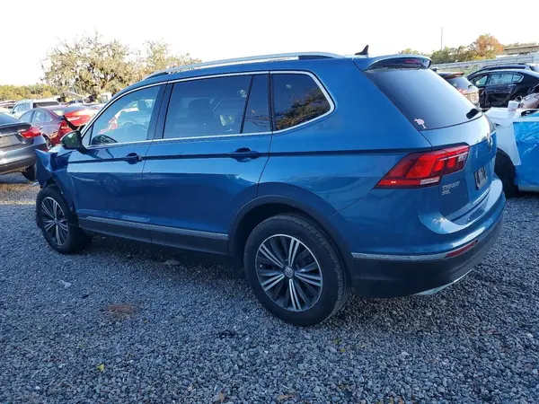 3VV2B7AX0JM066040 2018 VOLKSWAGEN TIGUAN - Image 2