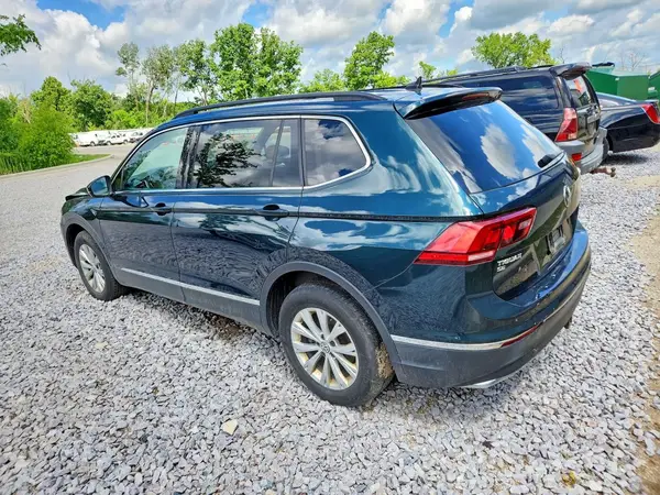 3VV2B7AX0JM066622 2018 VOLKSWAGEN TIGUAN - Image 2