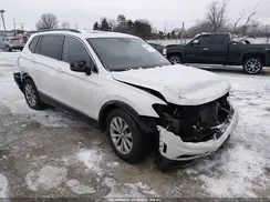 3VV2B7AX0JM067883 2018 VOLKSWAGEN TIGUAN