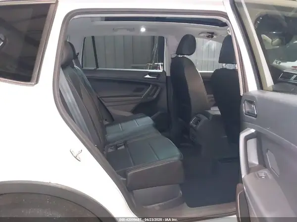 3VV2B7AX0JM095330 2018 VOLKSWAGEN TIGUAN - Image 8