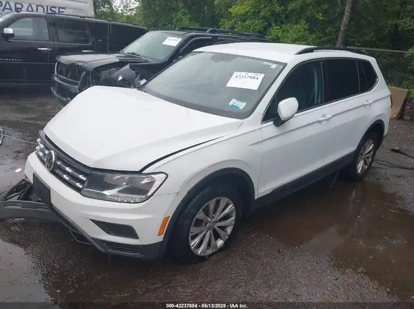 3VV2B7AX0JM096512 2018 VOLKSWAGEN TIGUAN - Image 2