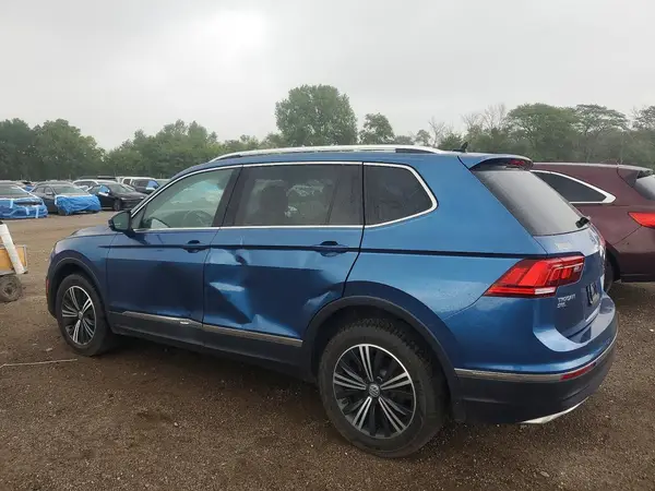 3VV2B7AX0JM102714 2018 VOLKSWAGEN TIGUAN - Image 2