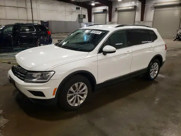 3VV2B7AX0JM103040 2018 VOLKSWAGEN TIGUAN - Image 1