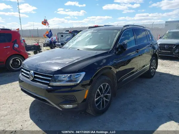 3VV2B7AX0JM179518 2018 VOLKSWAGEN TIGUAN - Image 2