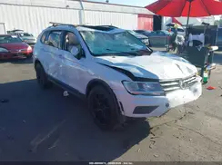 3VV2B7AX0JM182113 2018 VOLKSWAGEN TIGUAN