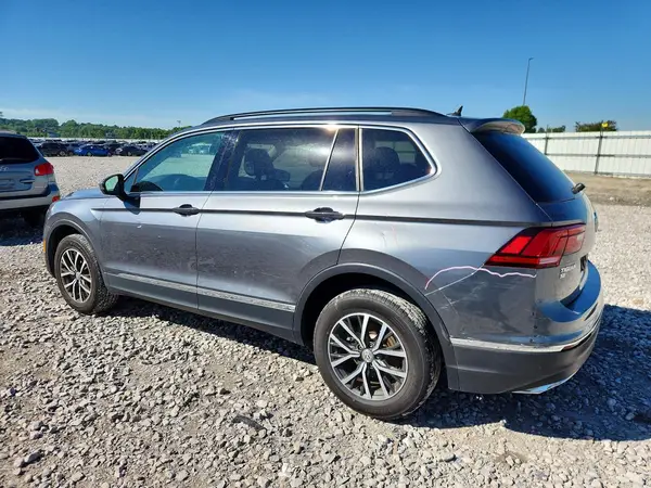 3VV2B7AX0JM191586 2018 VOLKSWAGEN TIGUAN - Image 2