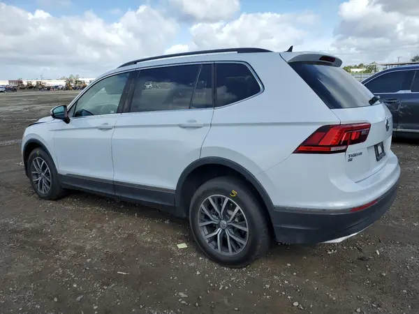 3VV2B7AX0JM200187 2018 VOLKSWAGEN TIGUAN - Image 2