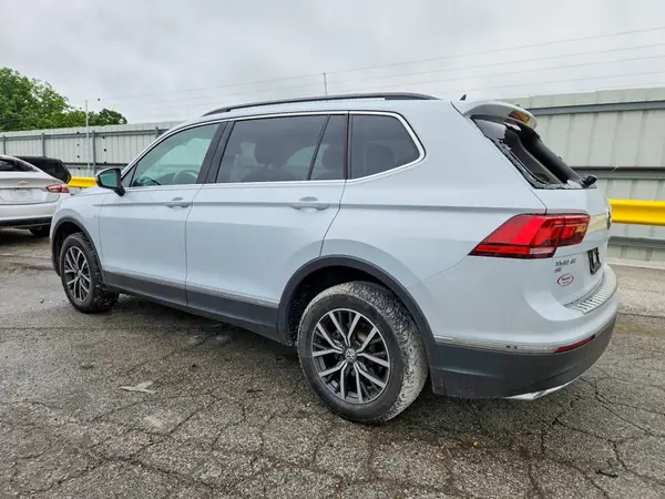 3VV2B7AX0JM205356 2018 VOLKSWAGEN TIGUAN - Image 2