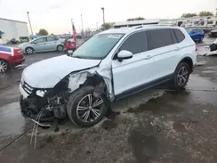 3VV2B7AX0JM208029 2018 VOLKSWAGEN TIGUAN