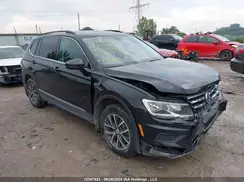 3VV2B7AX0JM218737 2018 VOLKSWAGEN TIGUAN