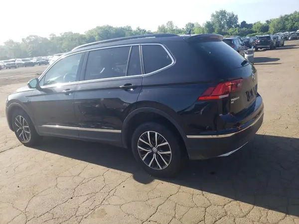 3VV2B7AX0JM220620 2018 VOLKSWAGEN TIGUAN - Image 2