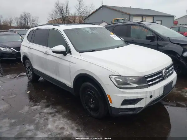 3VV2B7AX0KM007958 2019 VOLKSWAGEN TIGUAN - Image 1