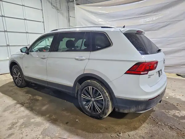3VV2B7AX0KM011959 2019 VOLKSWAGEN TIGUAN - Image 2