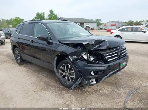 3VV2B7AX0KM012397 2019 VOLKSWAGEN TIGUAN - Image 1