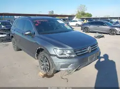 3VV2B7AX0KM017003 2019 VOLKSWAGEN TIGUAN