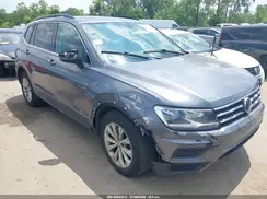 3VV2B7AX0KM063852 2019 VOLKSWAGEN TIGUAN