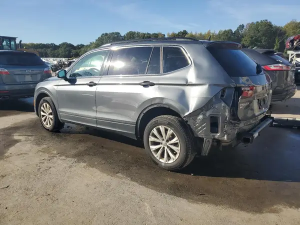 3VV2B7AX0KM067979 2019 VOLKSWAGEN TIGUAN - Image 2