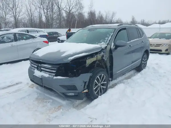 3VV2B7AX0KM068503 2019 VOLKSWAGEN TIGUAN - Image 2
