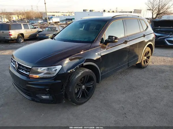 3VV2B7AX0KM079260 2019 VOLKSWAGEN TIGUAN - Image 2