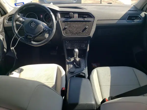 3VV2B7AX0KM081218 2019 VOLKSWAGEN TIGUAN - Image 8
