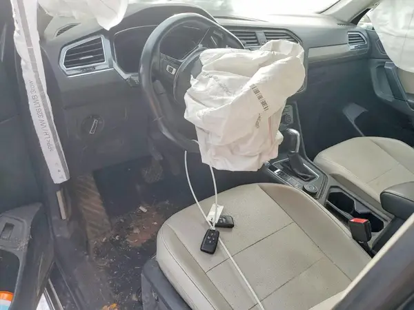 3VV2B7AX0KM116856 2019 VOLKSWAGEN TIGUAN - Image 8