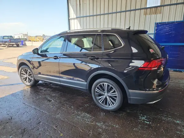3VV2B7AX0KM128828 2019 VOLKSWAGEN TIGUAN - Image 2