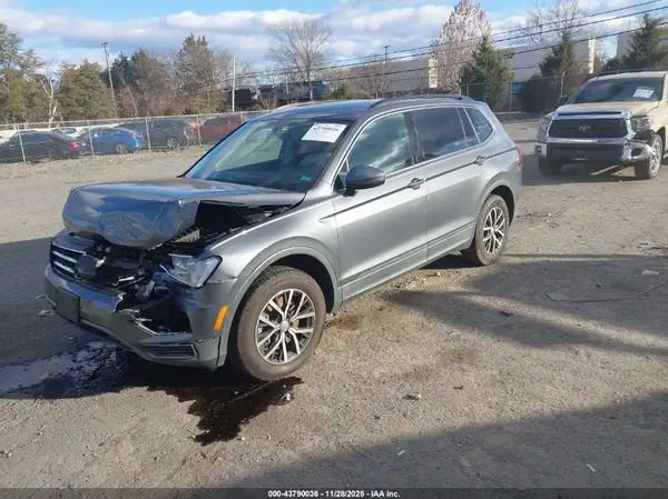 3VV2B7AX0KM149601 2019 VOLKSWAGEN TIGUAN - Image 2