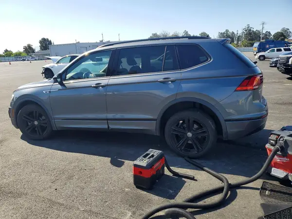 3VV2B7AX0KM164728 2019 VOLKSWAGEN TIGUAN - Image 2