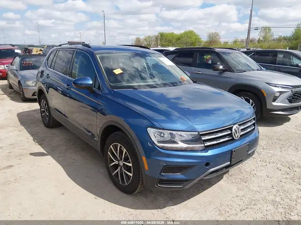 3VV2B7AX0KM174790 2019 VOLKSWAGEN TIGUAN - Image 1