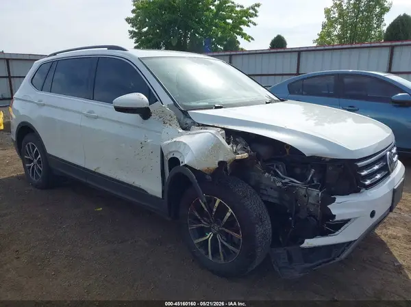 3VV2B7AX0KM176829 2019 VOLKSWAGEN TIGUAN - Image 1