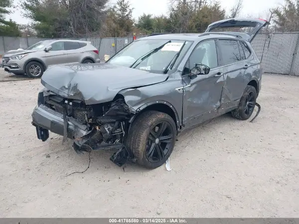 3VV2B7AX0KM186146 2019 VOLKSWAGEN TIGUAN - Image 2
