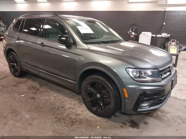 3VV2B7AX0KM191637 2019 VOLKSWAGEN TIGUAN - Image 1