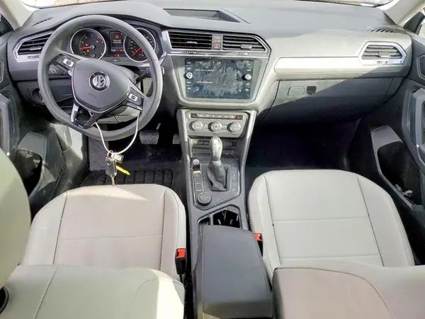 3VV2B7AX0LM013843 2020 VOLKSWAGEN TIGUAN - Image 8