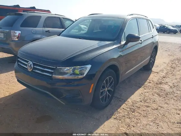 3VV2B7AX0LM028617 2020 VOLKSWAGEN TIGUAN - Image 2