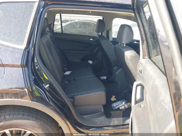 3VV2B7AX0LM028617 2020 VOLKSWAGEN TIGUAN - Image 8