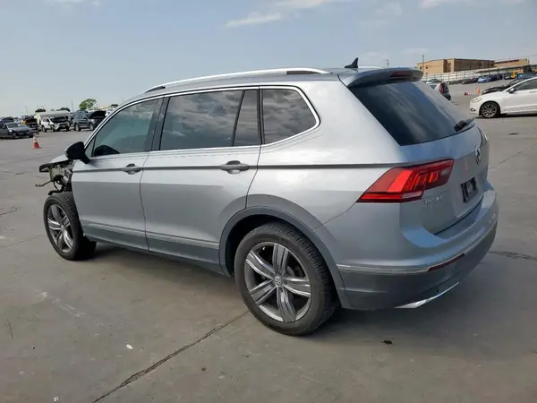 3VV2B7AX0LM060645 2020 VOLKSWAGEN TIGUAN - Image 2