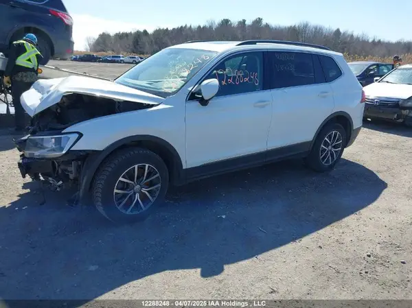 3VV2B7AX0LM107432 2020 VOLKSWAGEN TIGUAN - Image 2