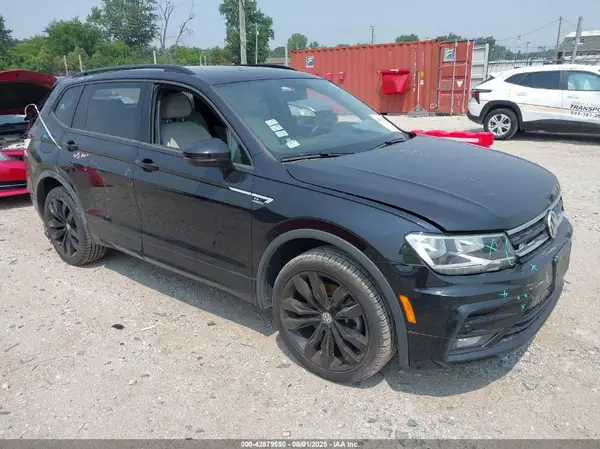 3VV2B7AX0LM114820 2020 VOLKSWAGEN TIGUAN - Image 1