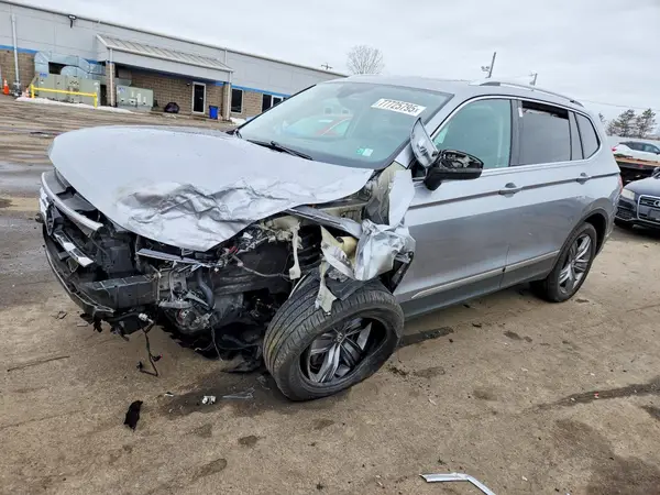 3VV2B7AX0LM116812 2020 VOLKSWAGEN TIGUAN - Image 1