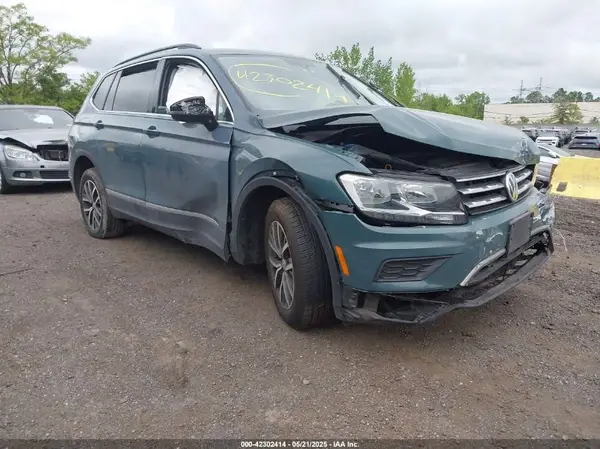3VV2B7AX0LM124635 2020 VOLKSWAGEN TIGUAN - Image 1