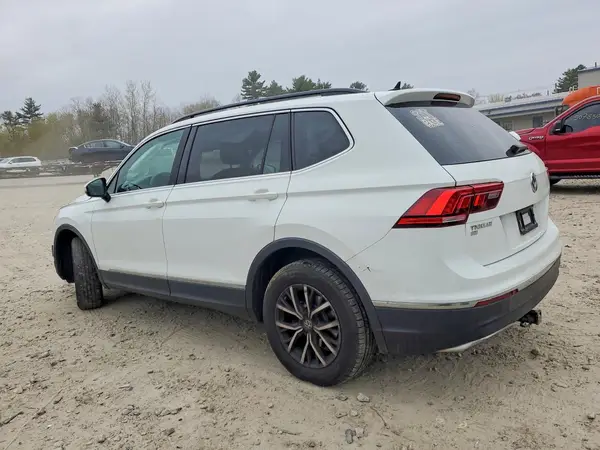 3VV2B7AX0LM129933 2020 VOLKSWAGEN TIGUAN - Image 2