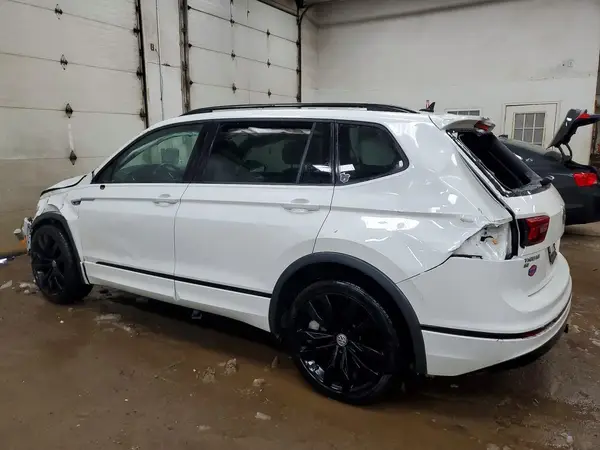 3VV2B7AX0LM135666 2020 VOLKSWAGEN TIGUAN - Image 2