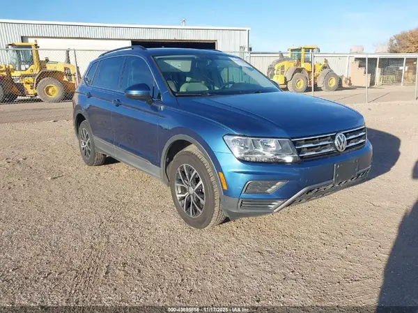 3VV2B7AX0LM137367 2020 VOLKSWAGEN TIGUAN - Image 1