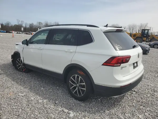 3VV2B7AX0LM139555 2020 VOLKSWAGEN TIGUAN - Image 2