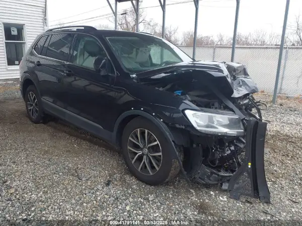 3VV2B7AX0LM173723 2020 VOLKSWAGEN TIGUAN - Image 1